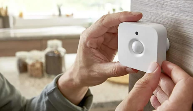 Smart Smoke Detectors for Rentals: Essential Fire Safety Tech